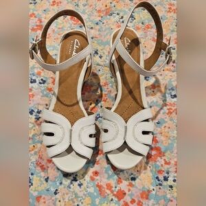 Clarks Women's Elegant White Sandals
